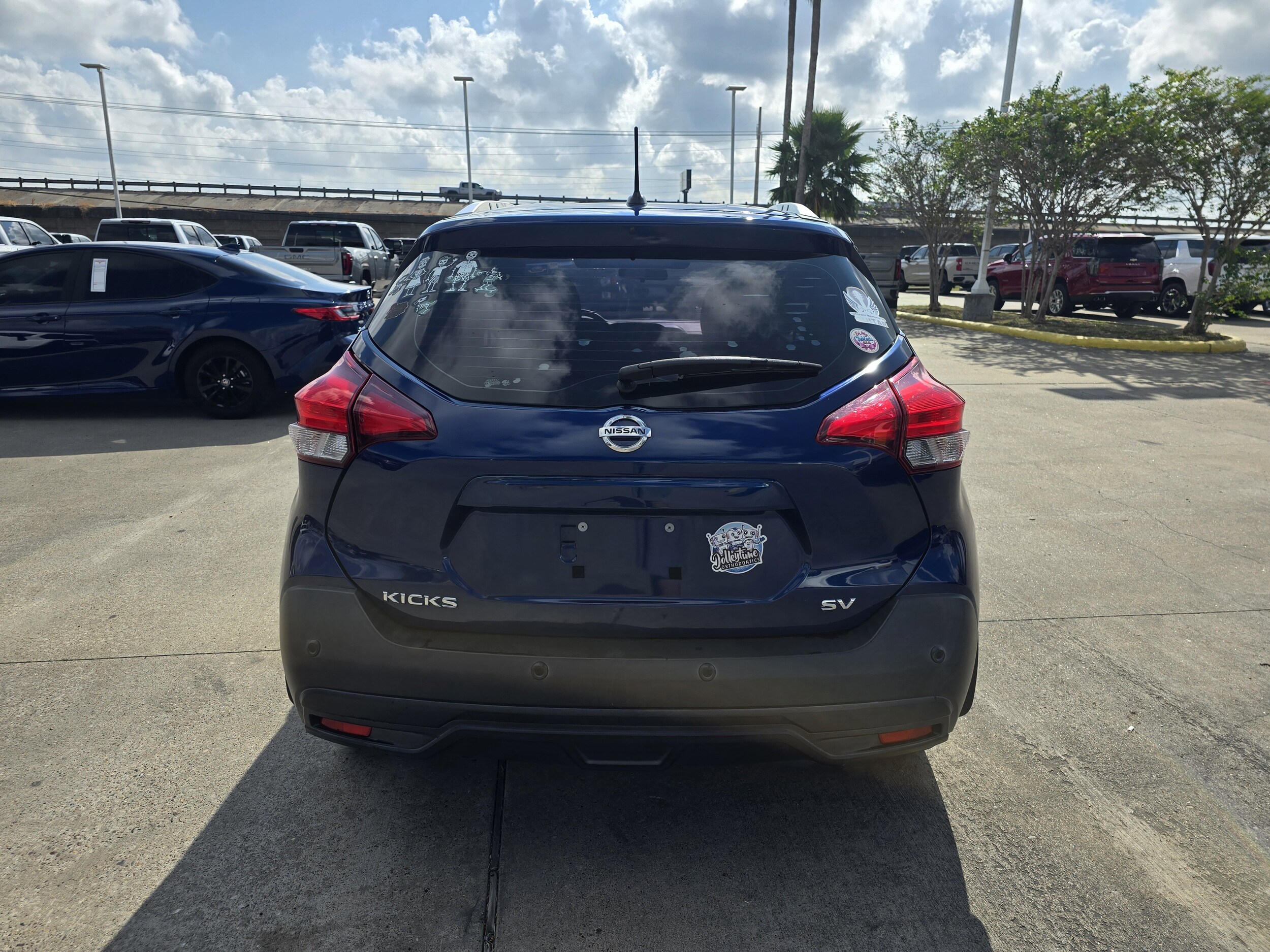 2020 Nissan Kicks SV photo 3