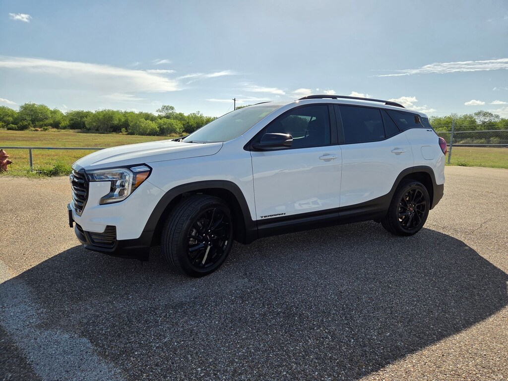 Used 2024 GMC Terrain SLE SUV