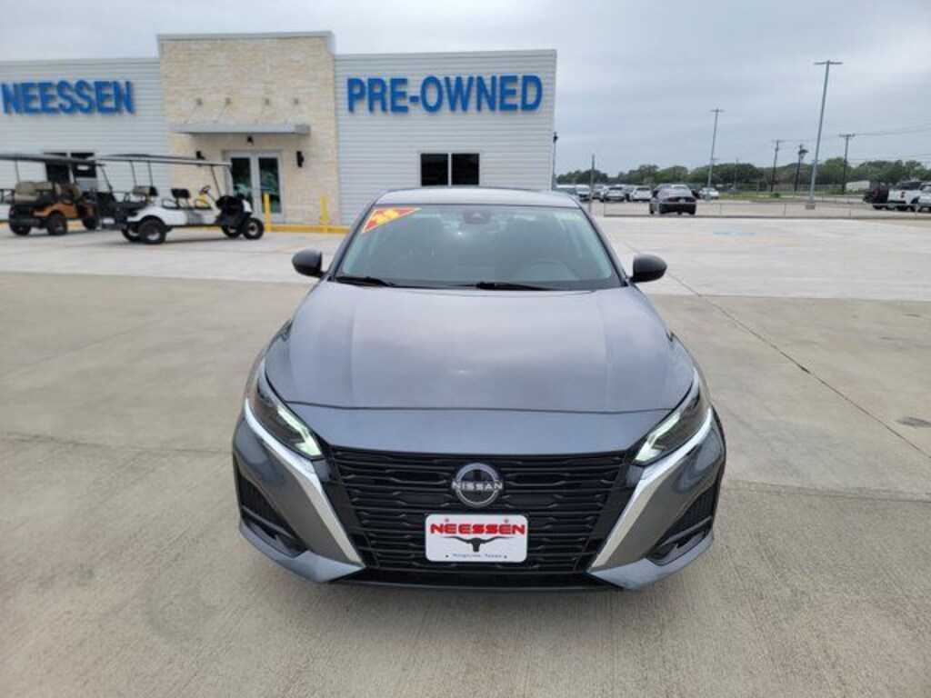Used 2025 Nissan Altima 2.5 SV Sedan