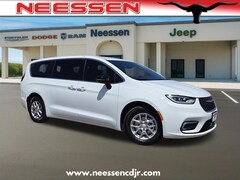 2026 Chrysler Pacifica SELECT Passenger Van