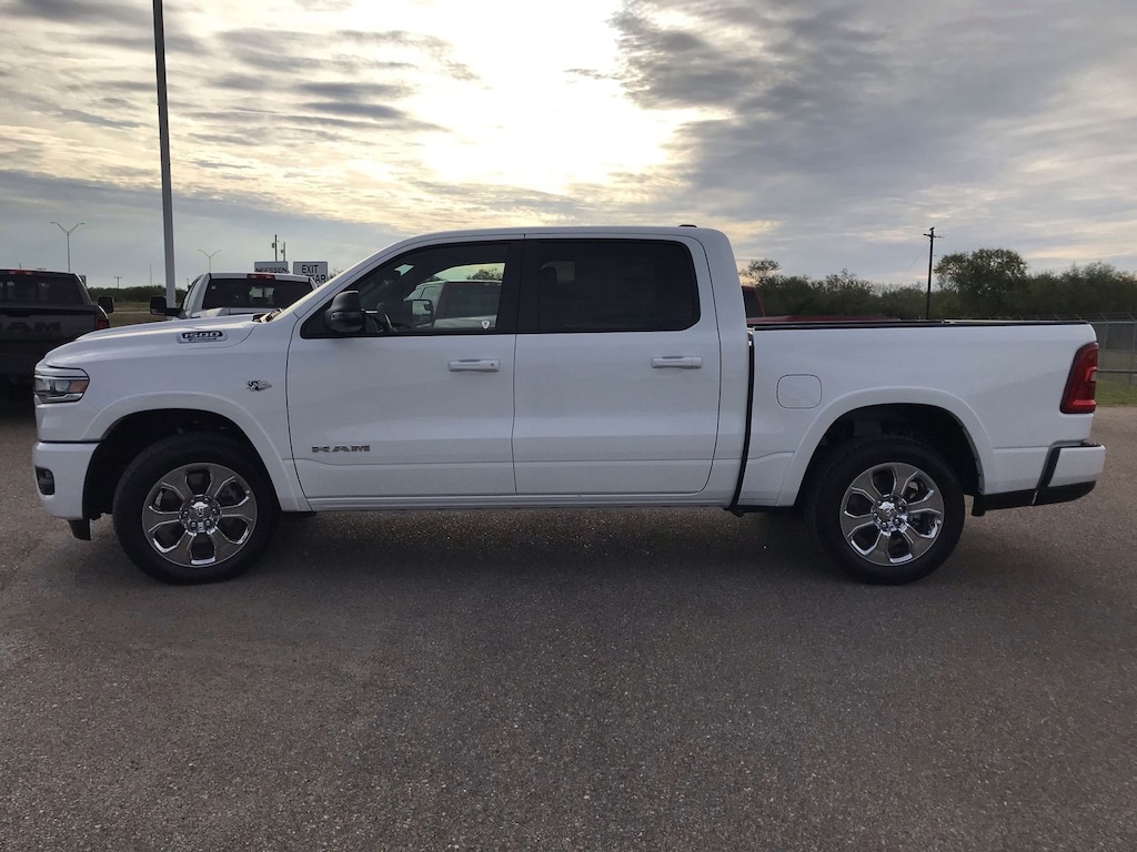 New 2026 Ram 1500 LONE STAR CREW CAB 4X4 5'7 BOX Pickup