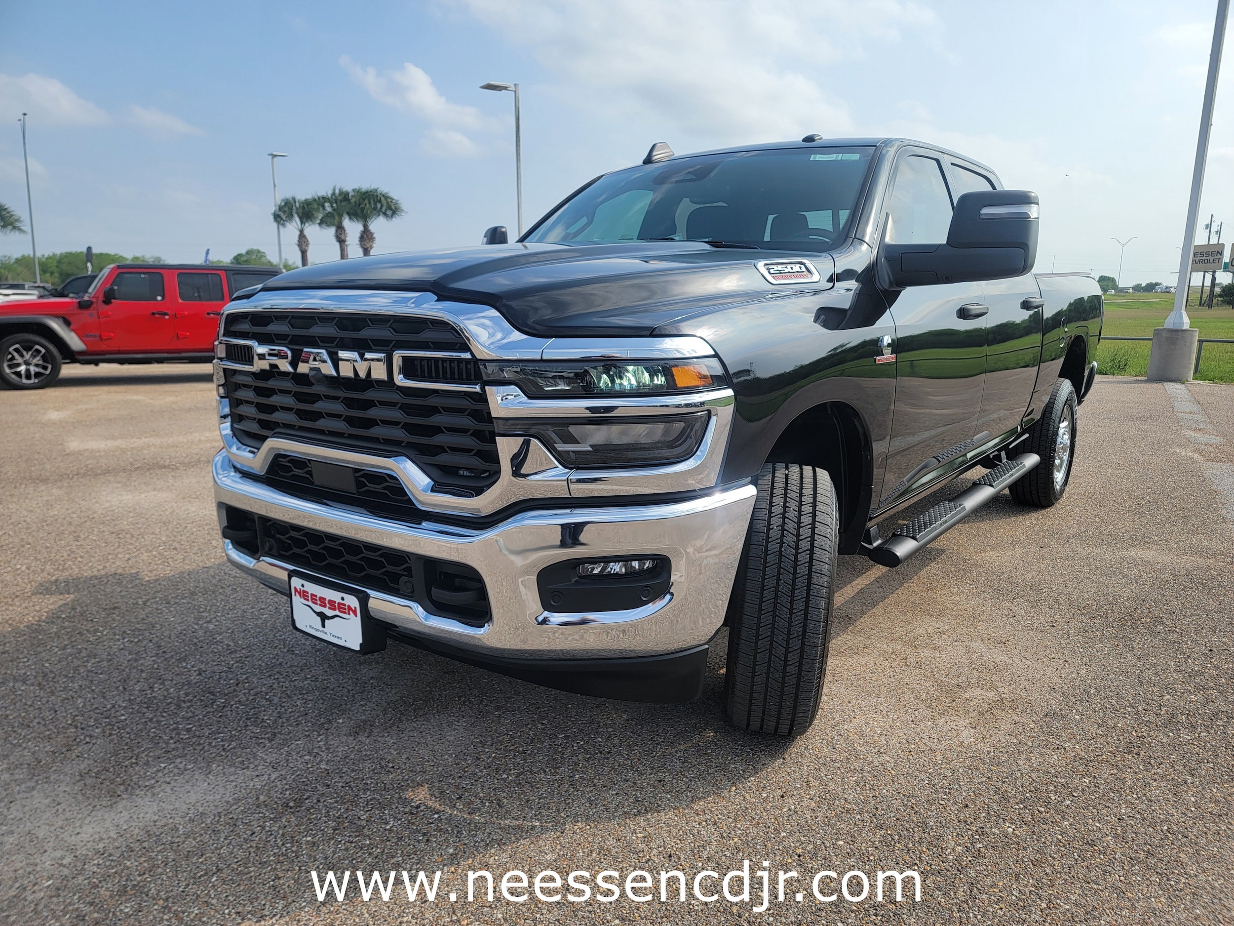 2025 Ram 2500 Tradesman photo 3