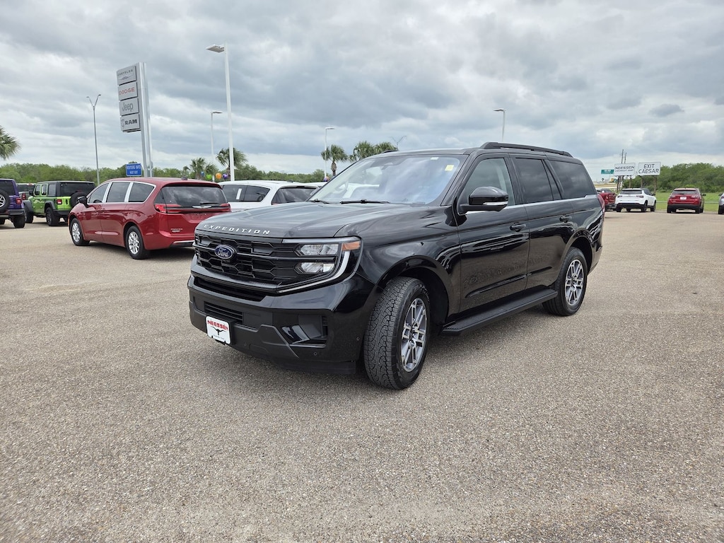 Used 2025 Ford Expedition Active SUV