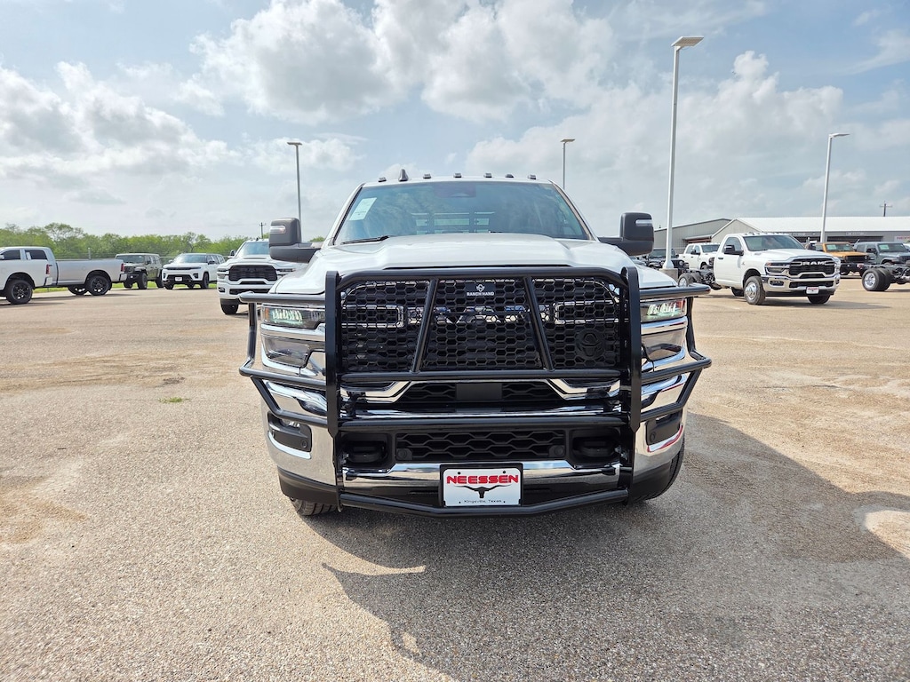 New 2026 Ram 2500 TRADESMAN CREW CAB 4X4 8' BOX Pickup