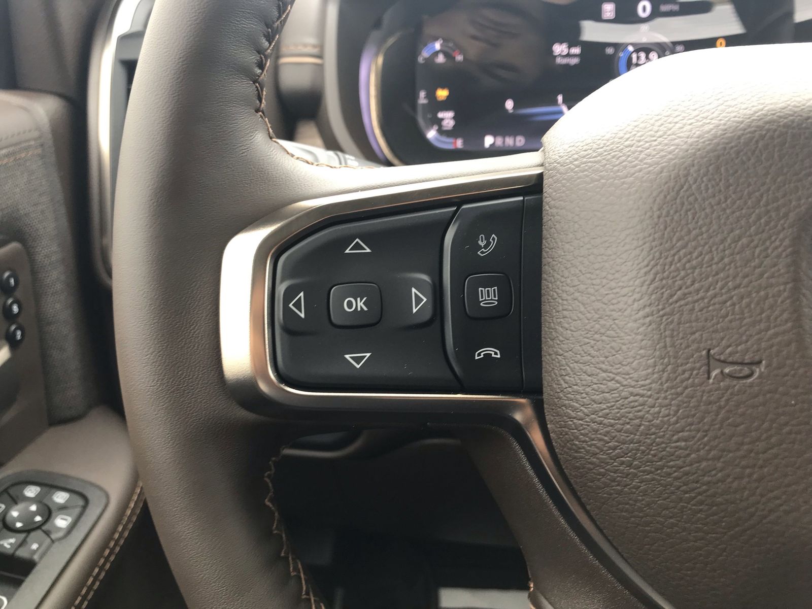 2025 RAM 2500 Limited - Photo 29
