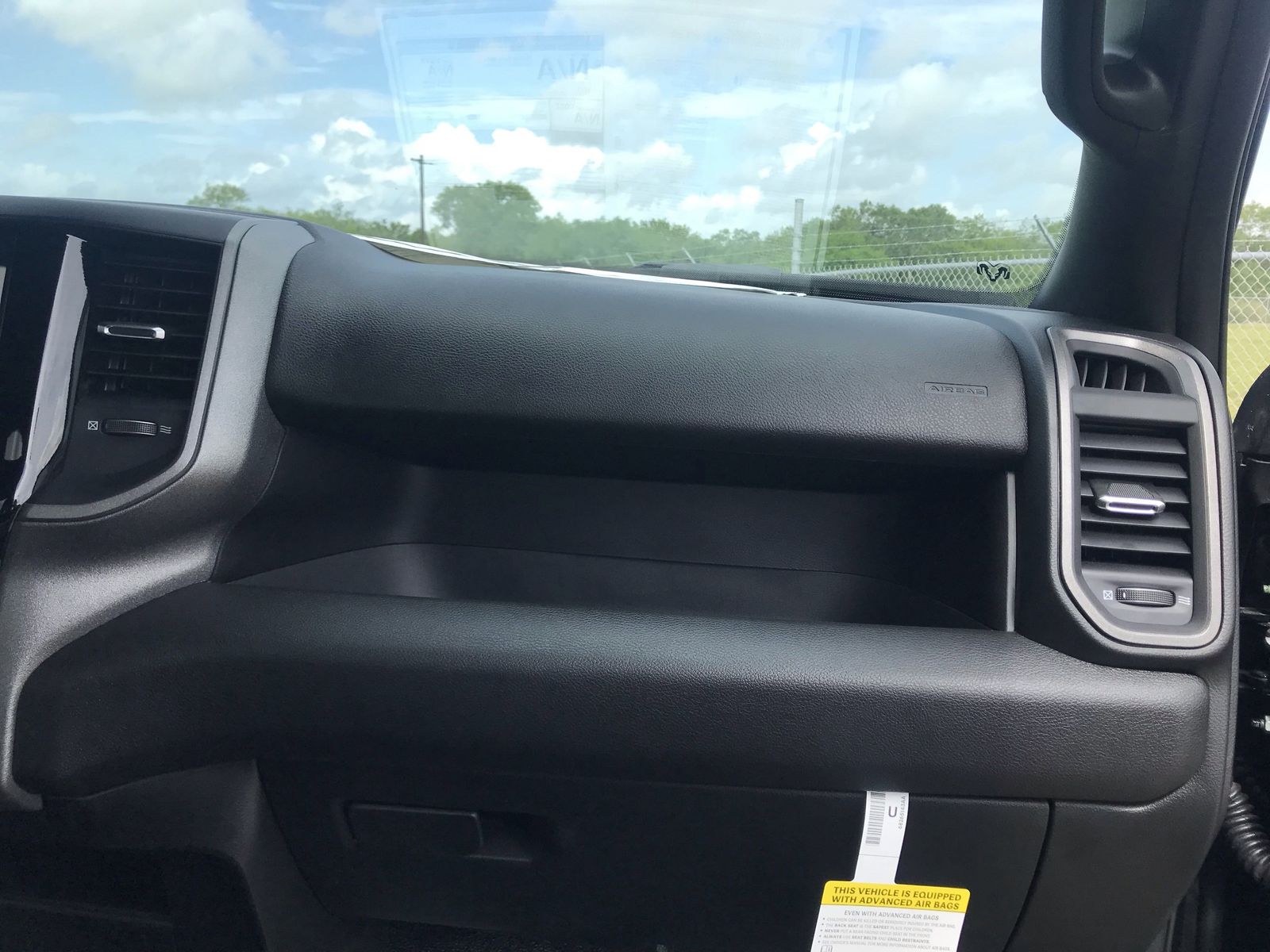 2025 RAM 3500 Chassis Tradesman - Photo 15