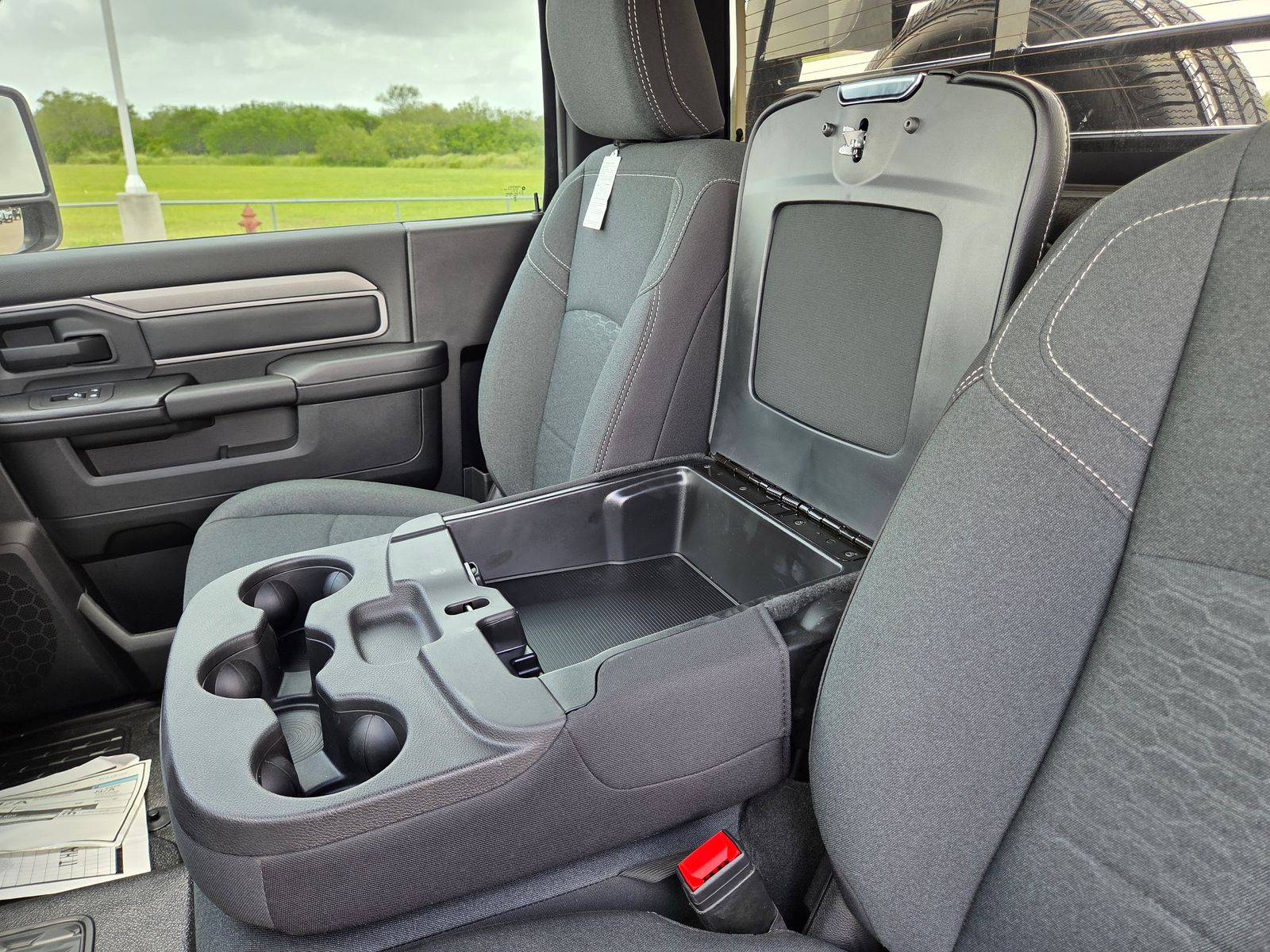 2025 RAM 3500 Chassis Tradesman - Photo 33