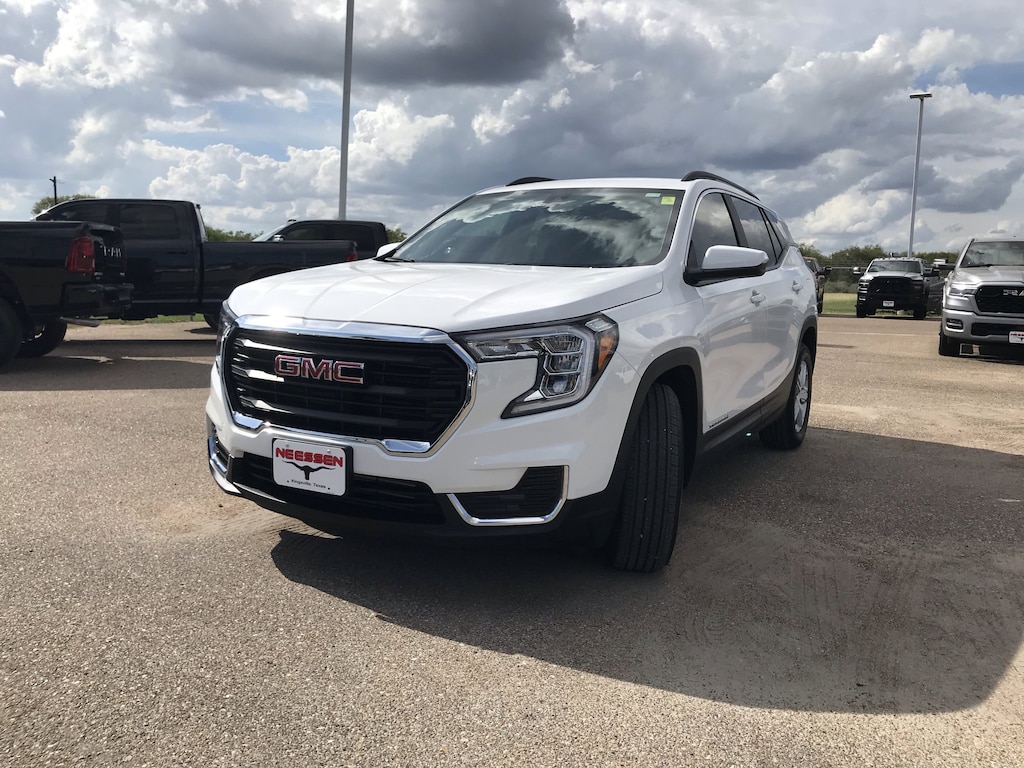 Used 2024 GMC Terrain SLE SUV