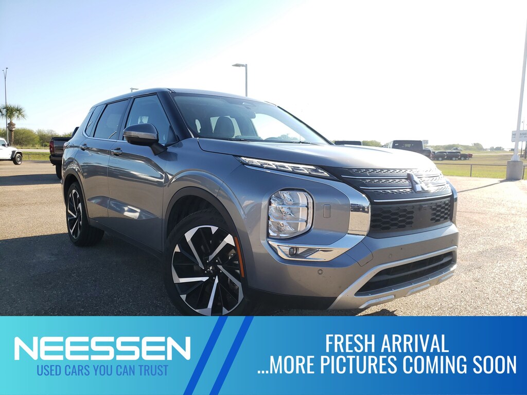 Used 2024 Mitsubishi Outlander SE Black Edition SUV