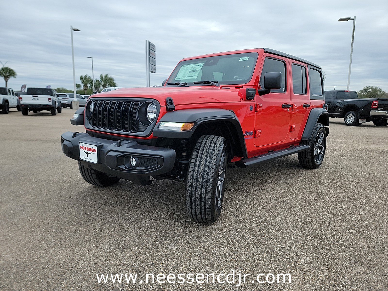 2025 Jeep Wrangler Sport S photo 4