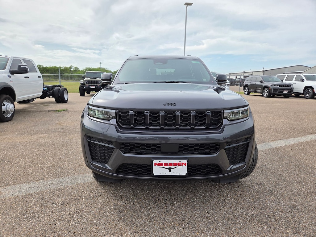 New 2026 Jeep Grand Cherokee L LAREDO ALTITUDE 4X2 Sport Utility