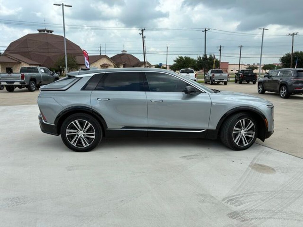 Used 2024 Cadillac Lyriq Luxury SUV