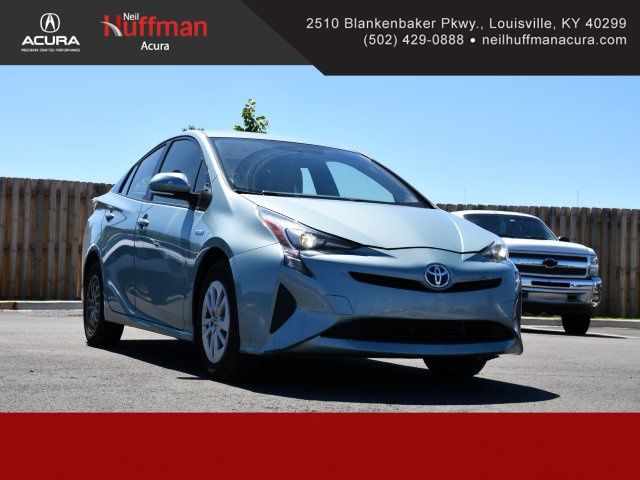 2016 Toyota Prius Two's photo