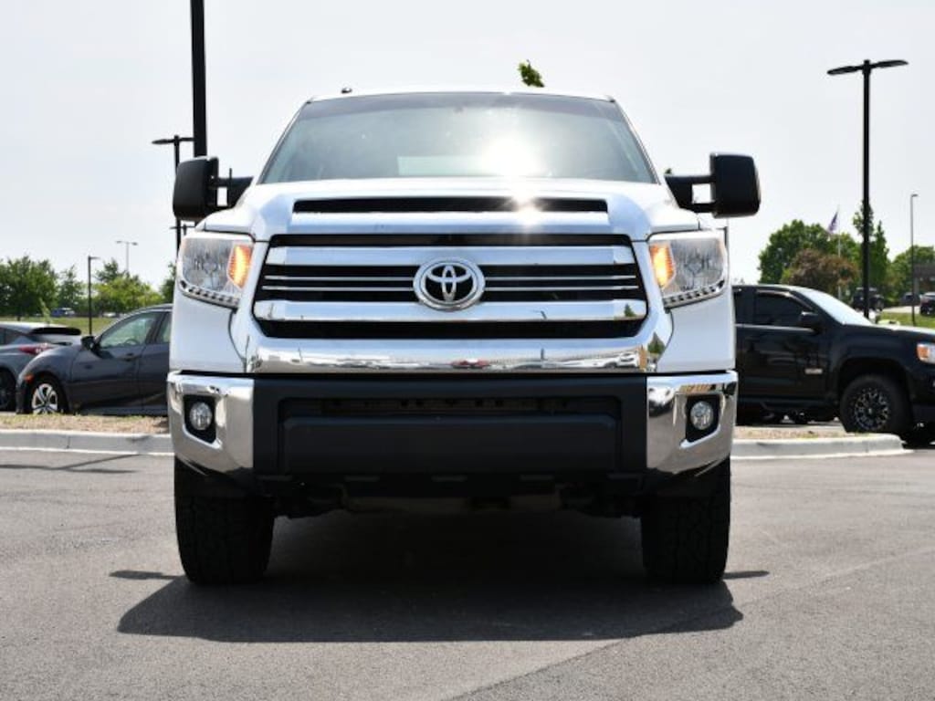 Used 2017 Toyota Tundra SR5 5.7L V8 w/FFV Truck CrewMax