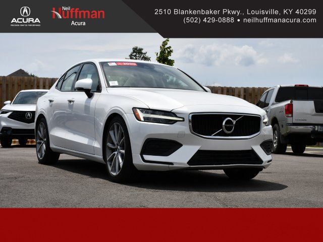 2020 Volvo S60 T6 Momentum AWD's photo
