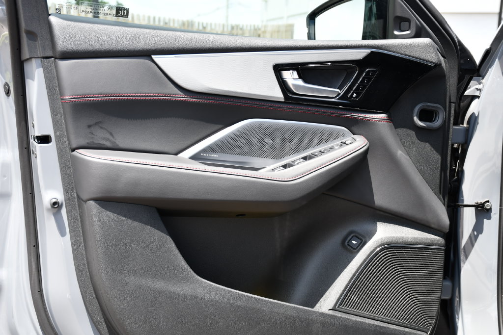 2026 Acura MDX A-spec w/Advance Package - Photo 14