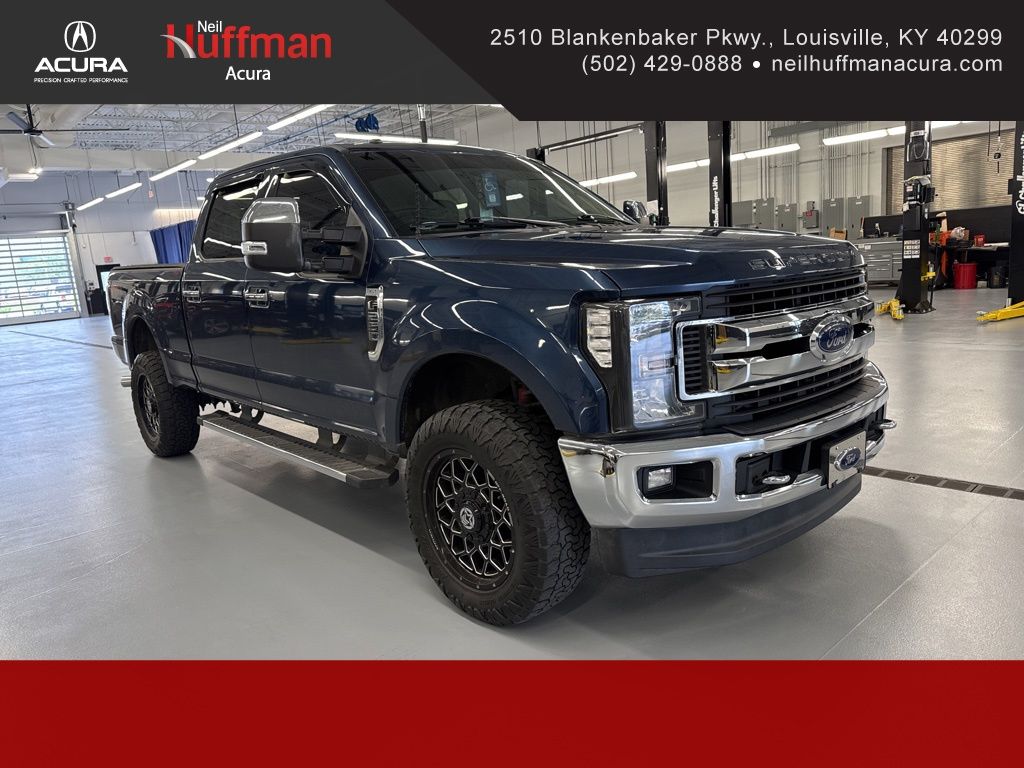 2017 Ford F-250 XLT 4x4 Crew Cab 6-3/4' Box's photo