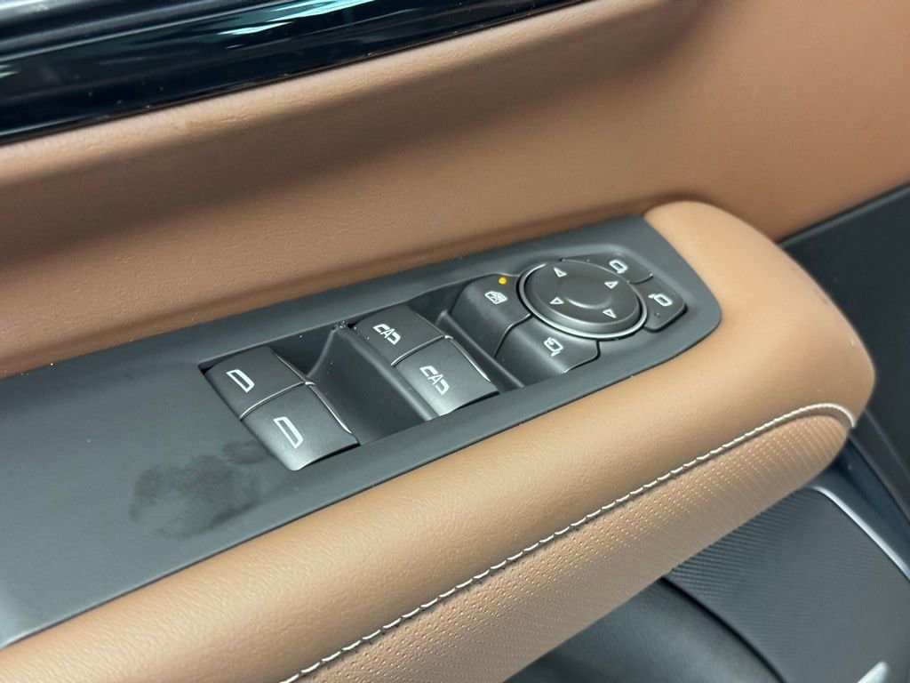 2026 Chevrolet Suburban High Country - Photo 10