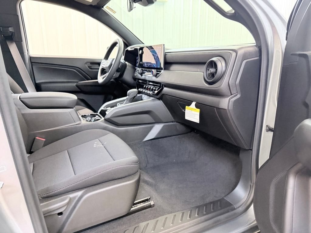 2026 Chevrolet Colorado Work Truck - Photo 31