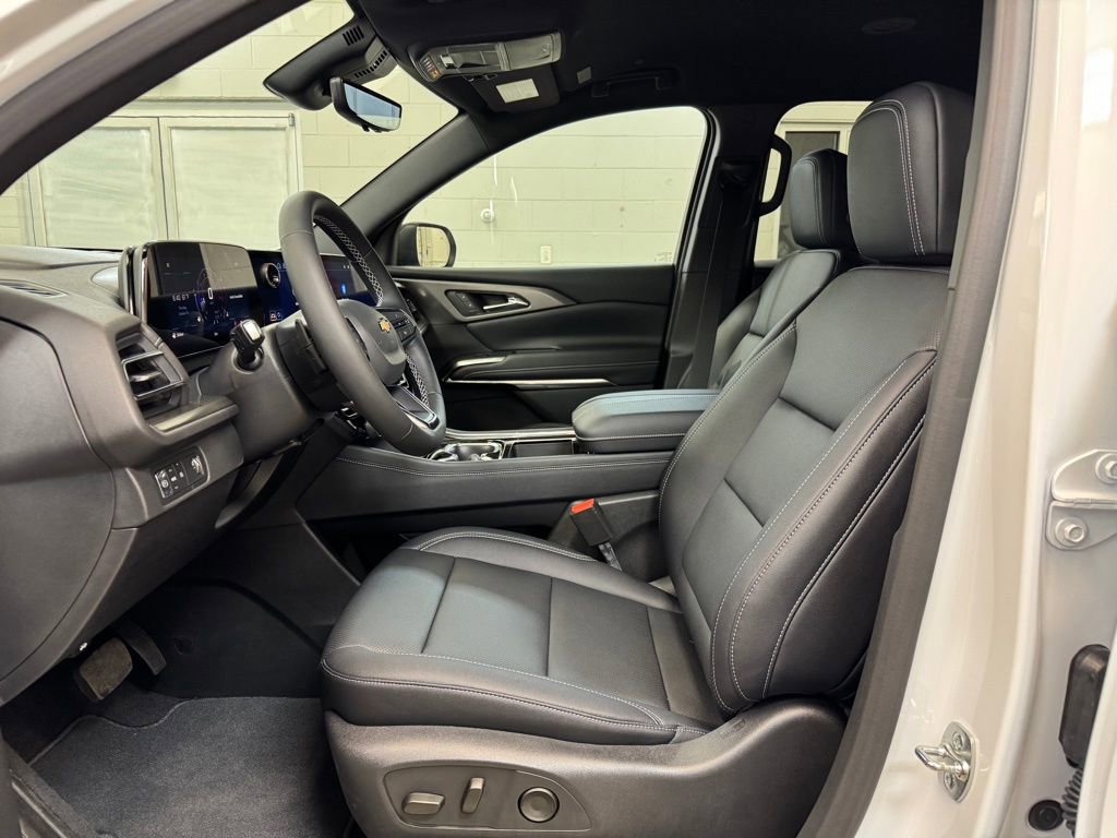 2026 Chevrolet Traverse LT - Photo 13