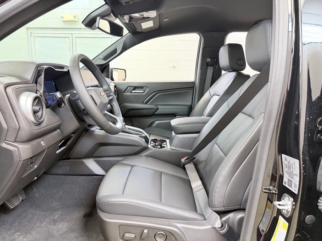 2026 Chevrolet Colorado LT - Photo 14