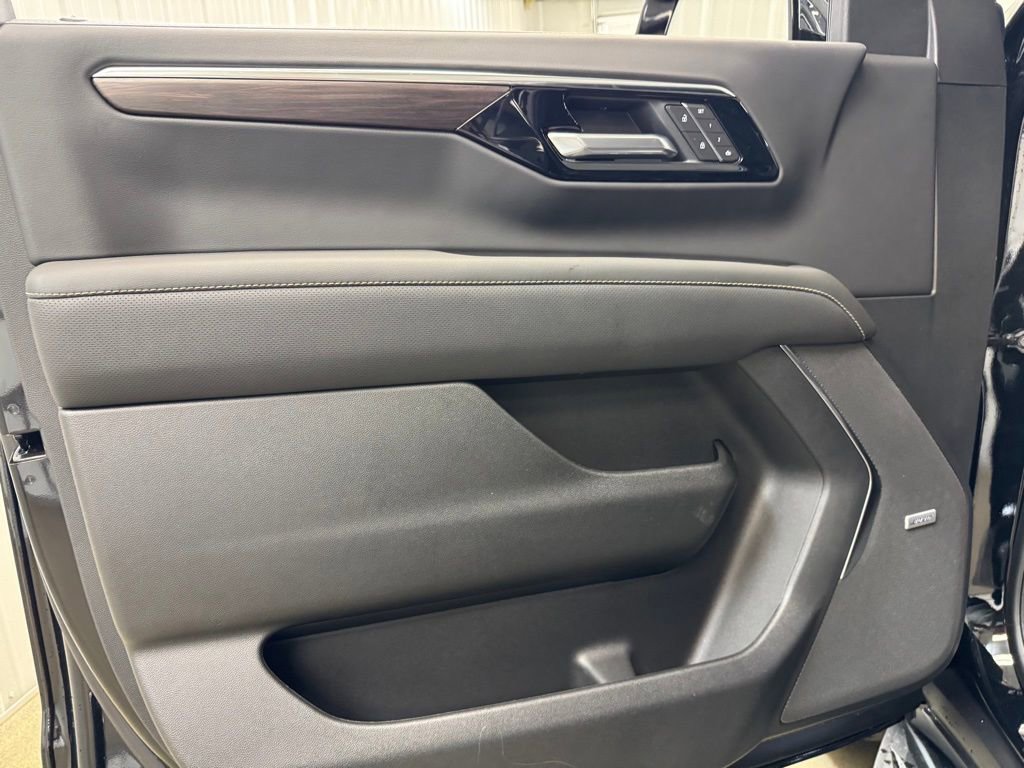 2026 Chevrolet Tahoe Premier - Photo 8