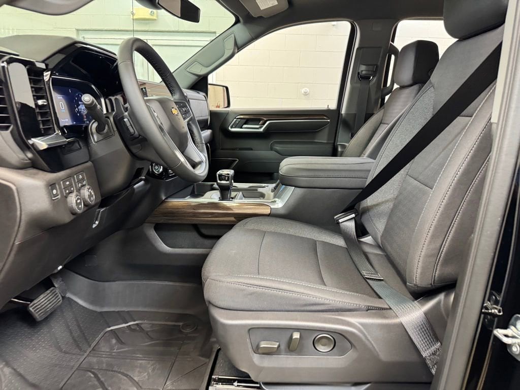 2026 Chevrolet Silverado 1500 LT - Photo 13