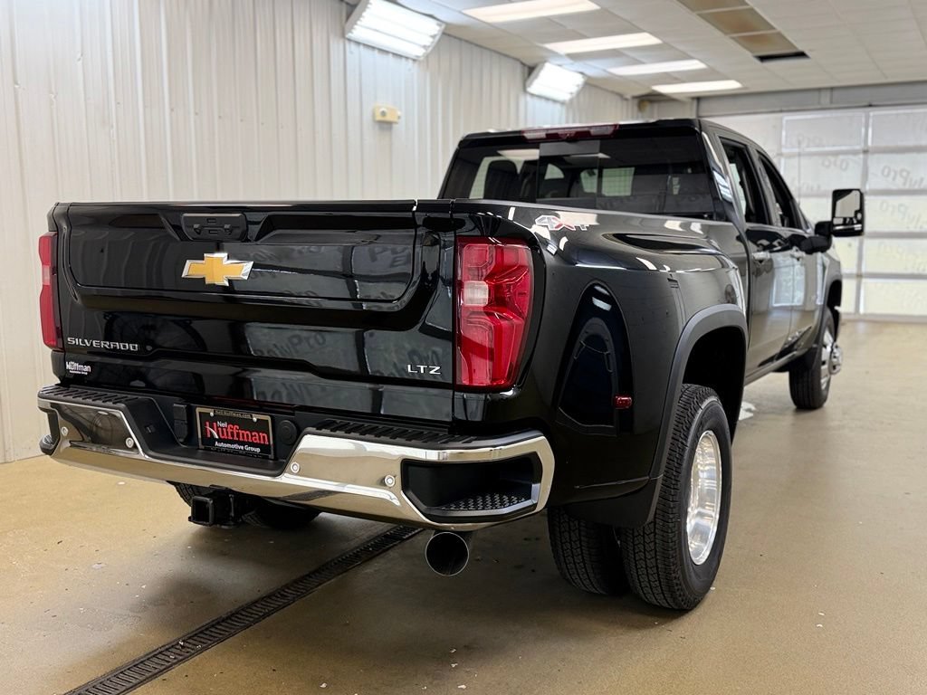 2026 Chevrolet Silverado 3500 HD LTZ - Photo 6