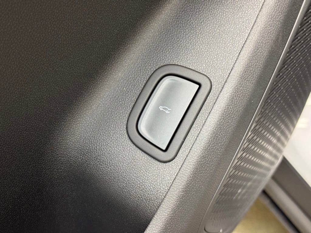 2026 Chevrolet Traverse LT - Photo 11