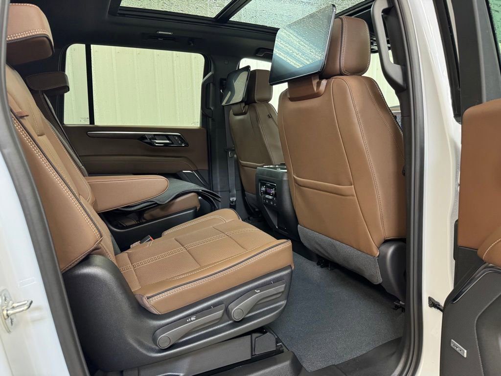 2026 Chevrolet Suburban High Country - Photo 29