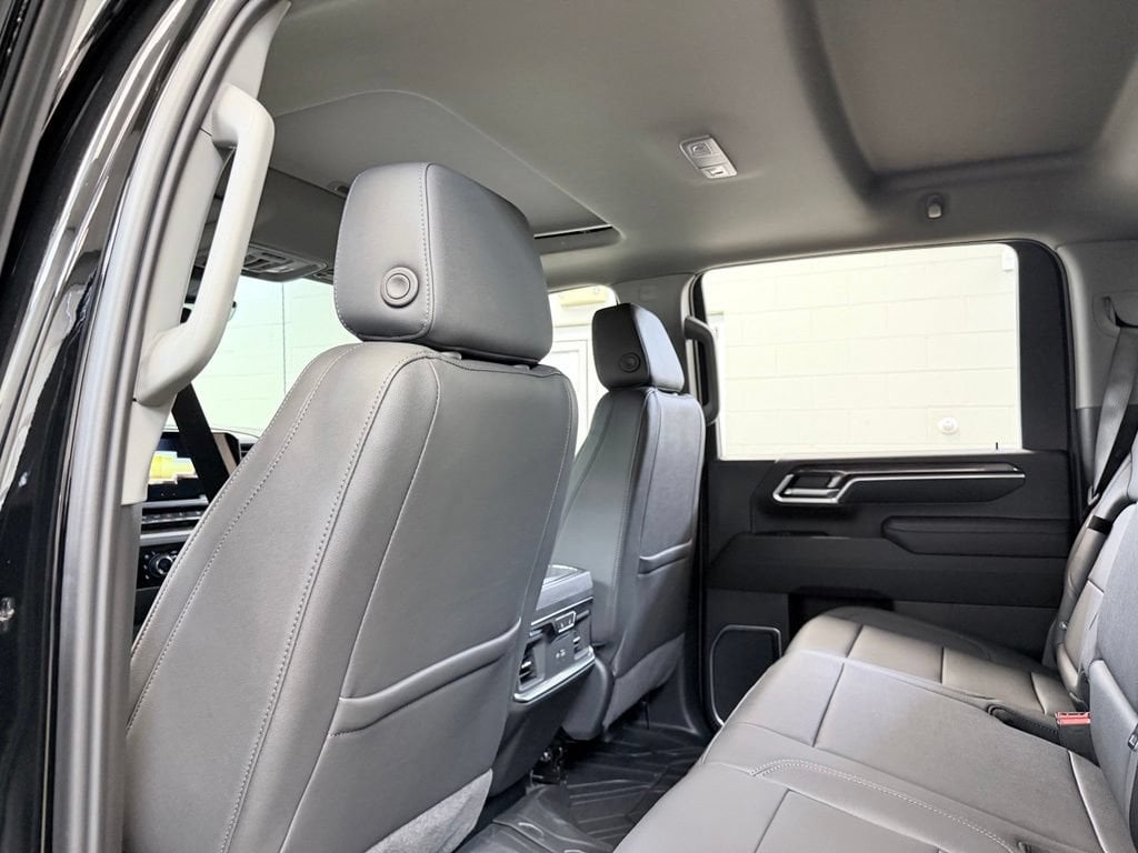 2026 Chevrolet Silverado 3500 HD LTZ - Photo 22