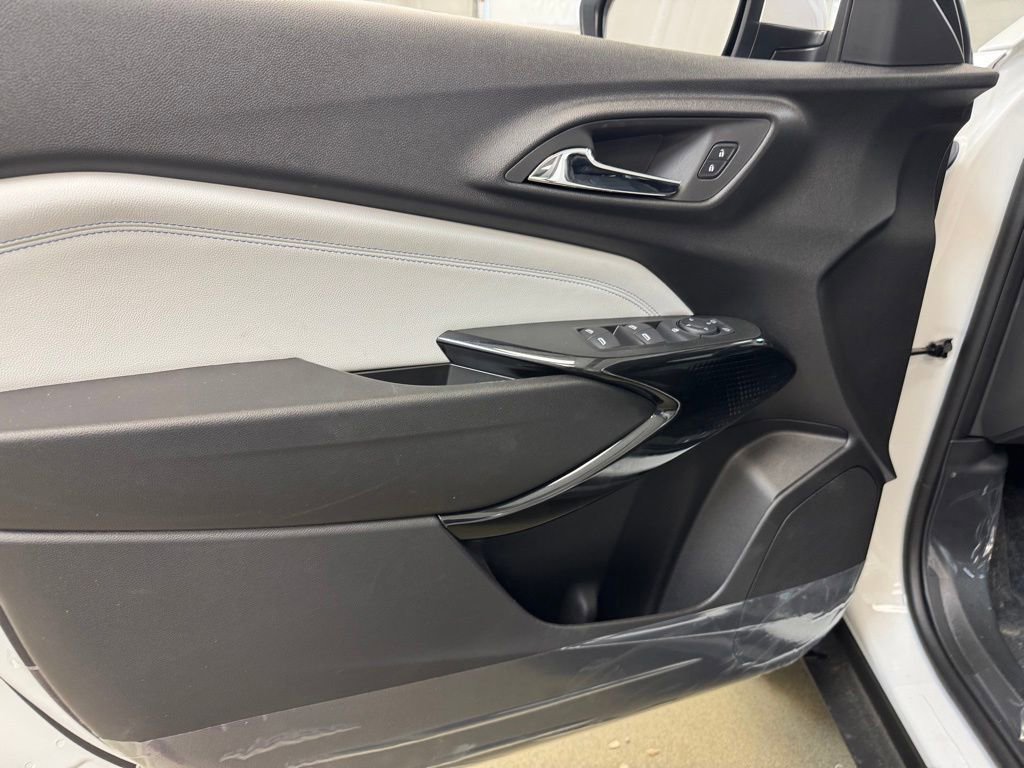 2026 Chevrolet Trax LT - Photo 8