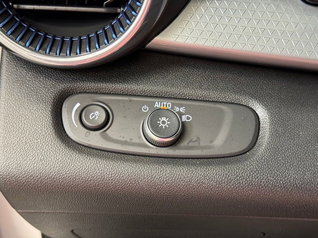 2026 Chevrolet Trax LT - Photo 29