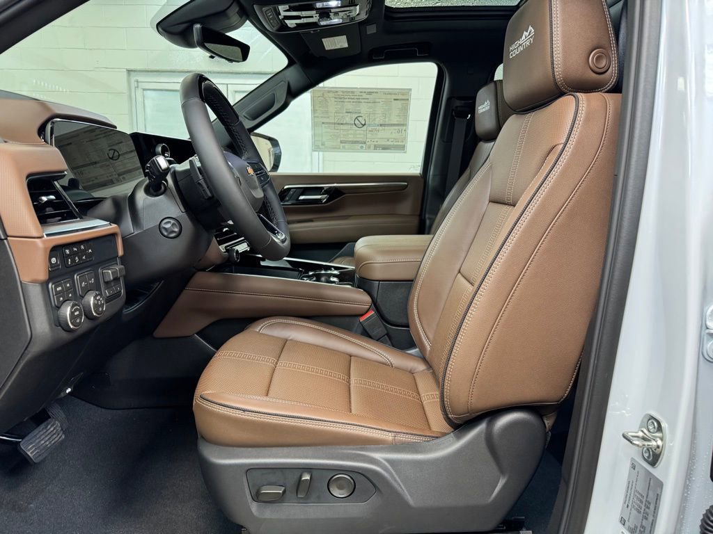 2026 Chevrolet Suburban High Country - Photo 12