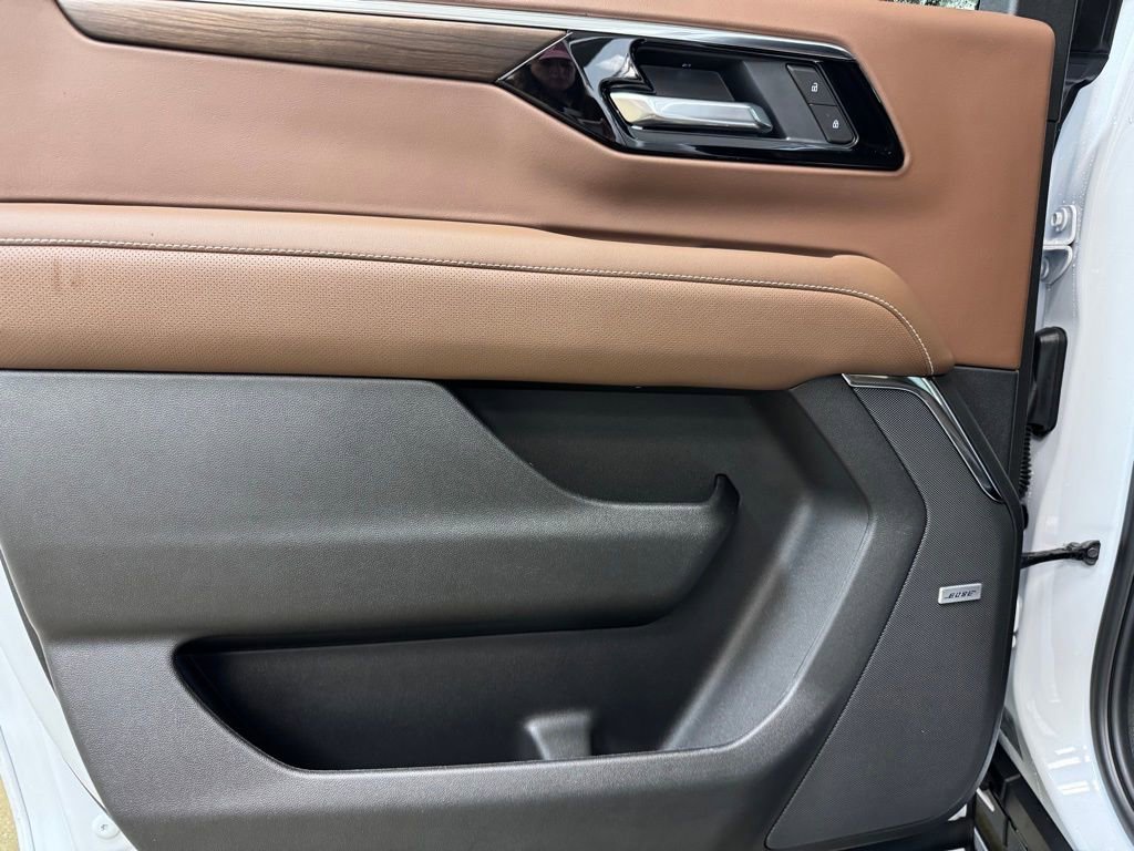 2026 Chevrolet Suburban High Country - Photo 15