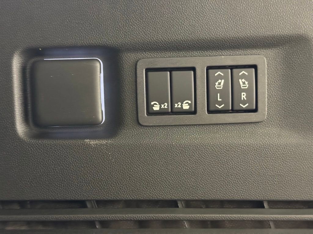 2026 Chevrolet Suburban High Country - Photo 28