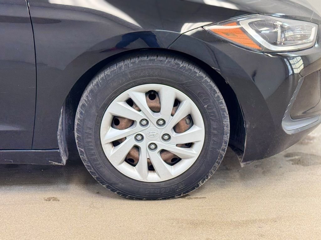 Used 2017 Hyundai Elantra SE Sedan