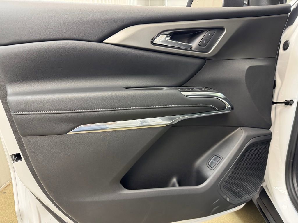 2026 Chevrolet Traverse LT - Photo 8