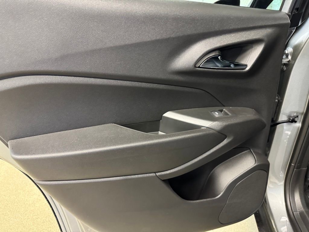 2026 Chevrolet Trax RS - Photo 15