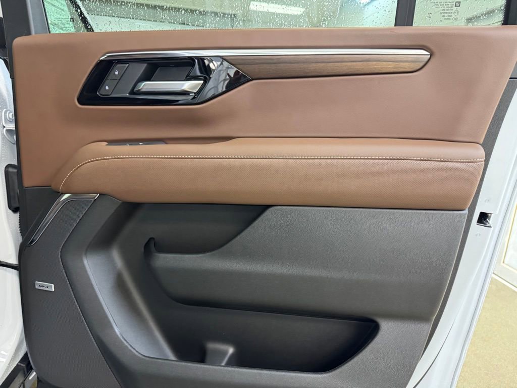 2026 Chevrolet Suburban High Country - Photo 30