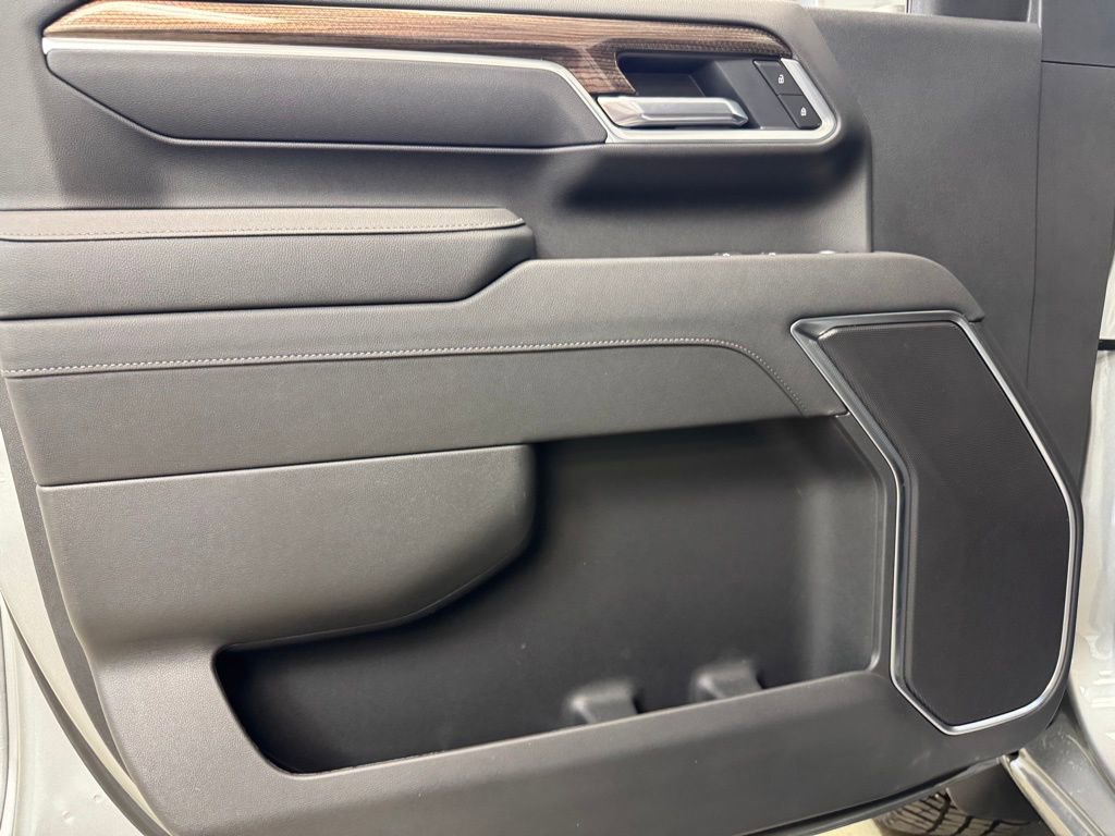 2026 Chevrolet Silverado 3500 HD LT - Photo 9