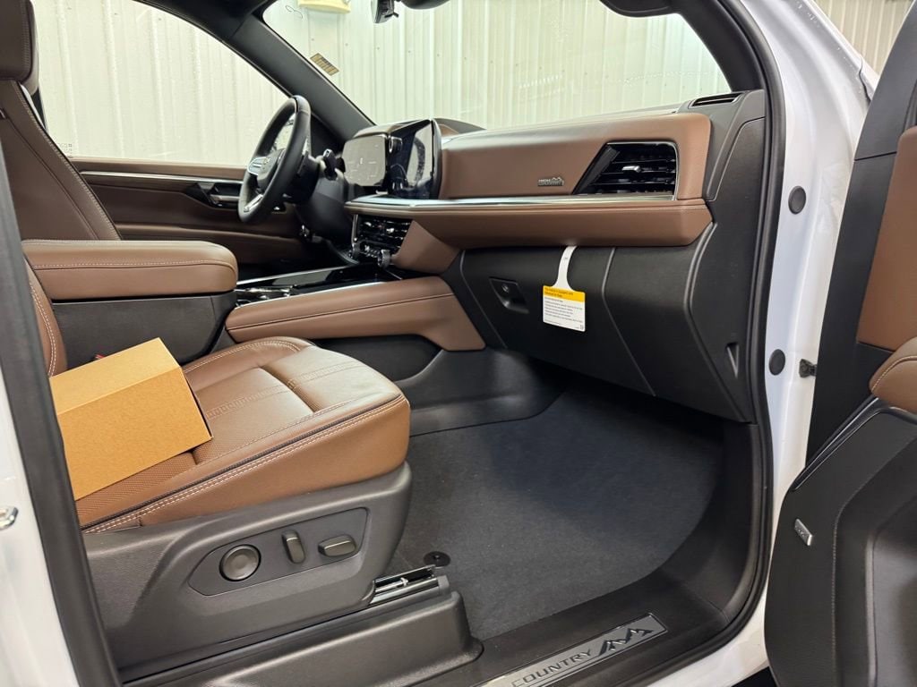 2026 Chevrolet Suburban High Country - Photo 31