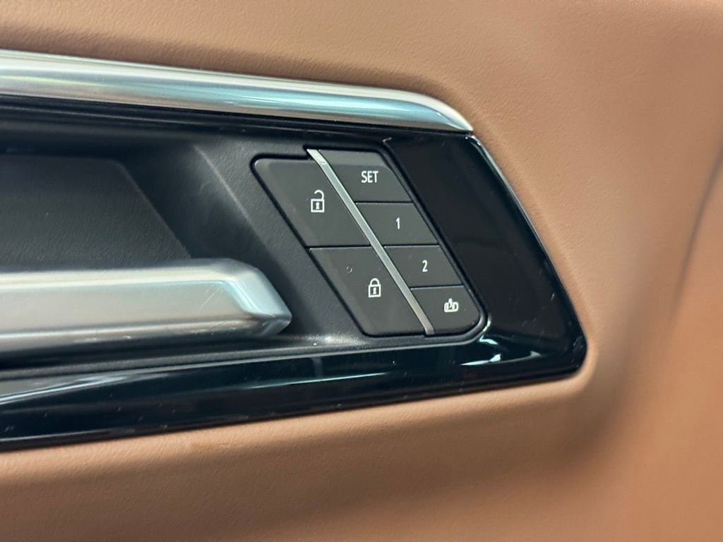 2026 Chevrolet Suburban High Country - Photo 9