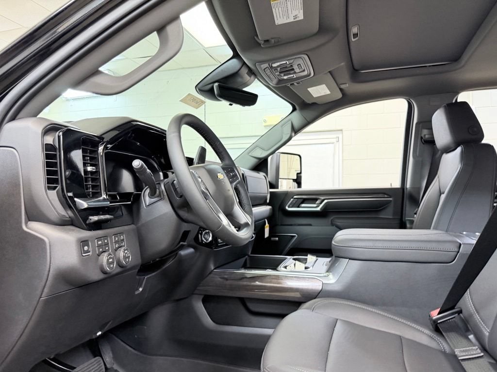 2026 Chevrolet Silverado 3500 HD LTZ - Photo 16