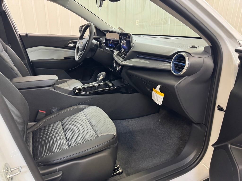 2026 Chevrolet Trax LT - Photo 26