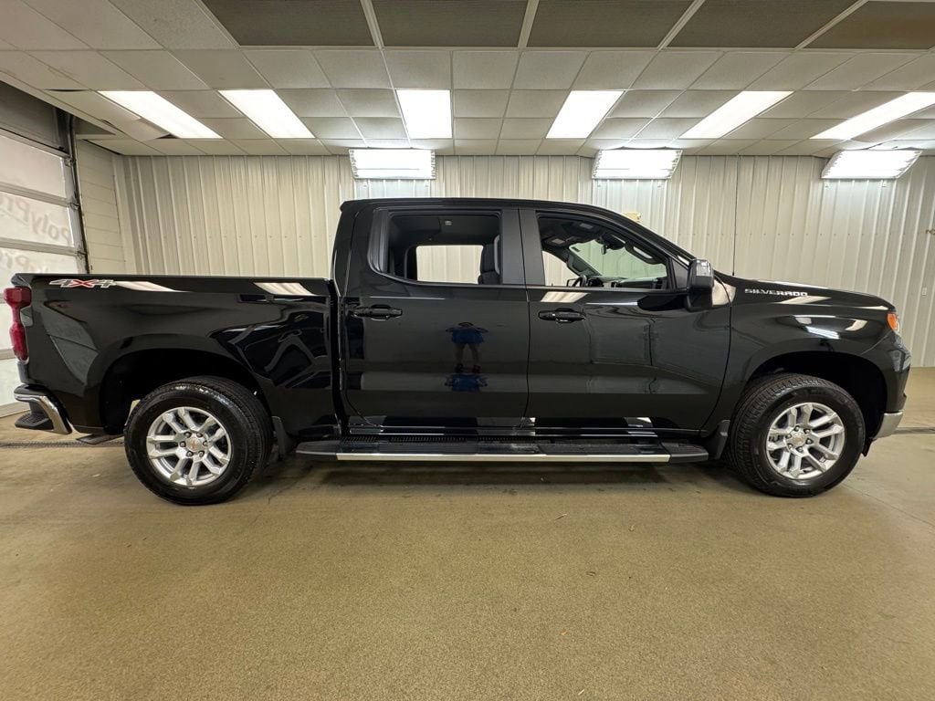 2026 Chevrolet Silverado 1500 LT - Photo 5
