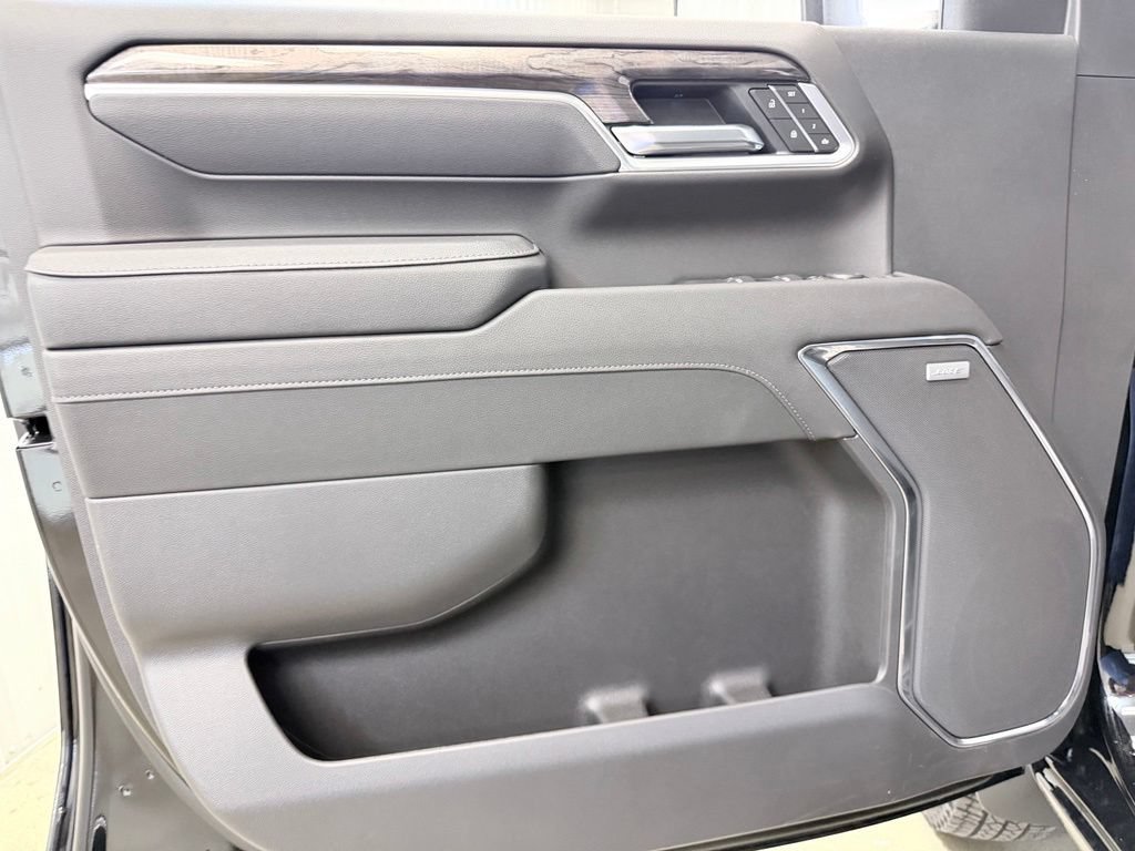 2026 Chevrolet Silverado 3500 HD LTZ - Photo 9