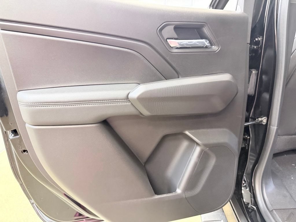 2026 Chevrolet Colorado LT - Photo 18