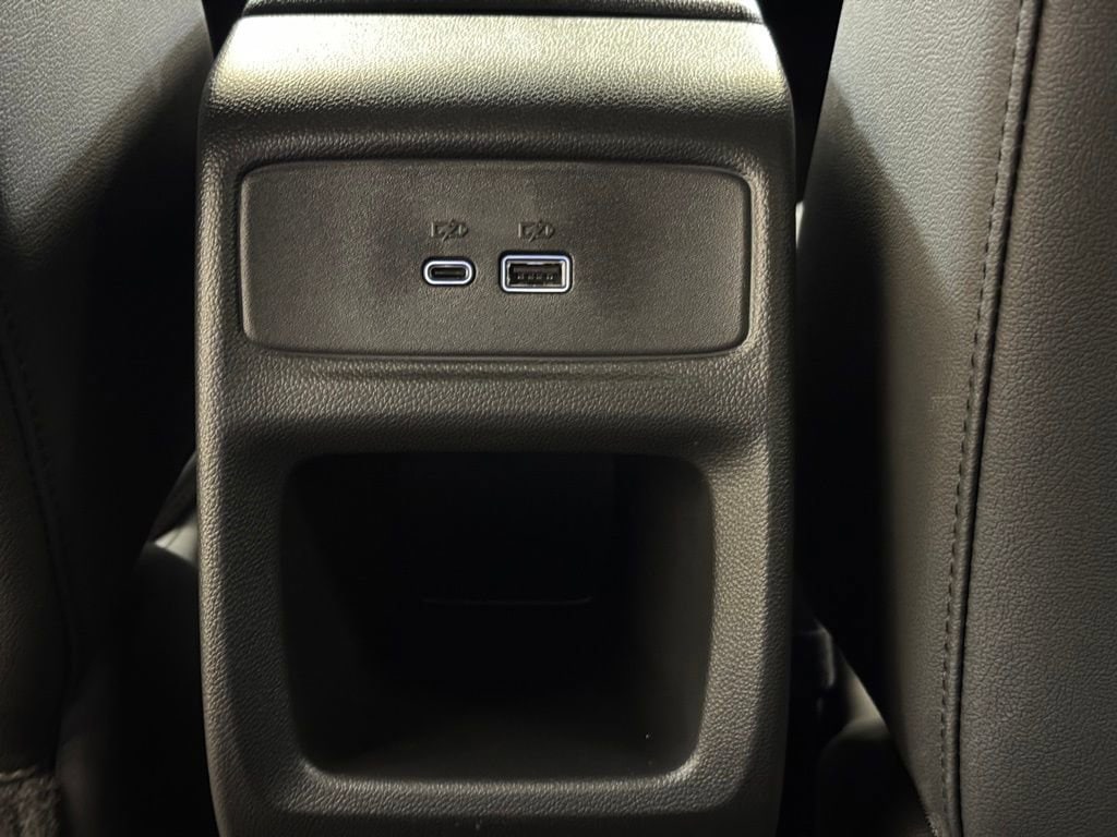 2026 Chevrolet Trax RS - Photo 18