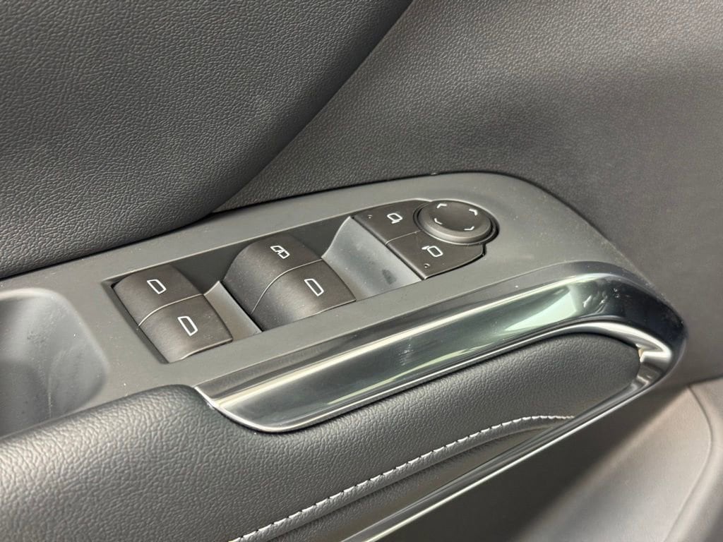 2026 Chevrolet Traverse LT - Photo 10